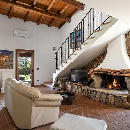 Вілла Calyra By Klodge Ольбія